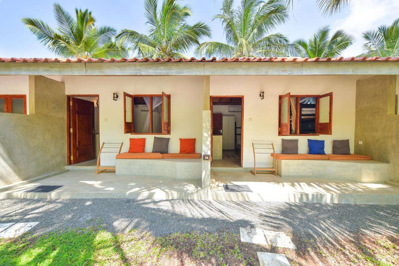 De Silva Palm Resort Калпития Екстериор снимка